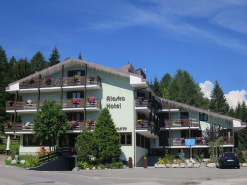 Hotel Alaska