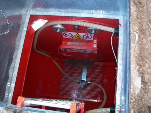 accesso serbatoio a pellet interrato